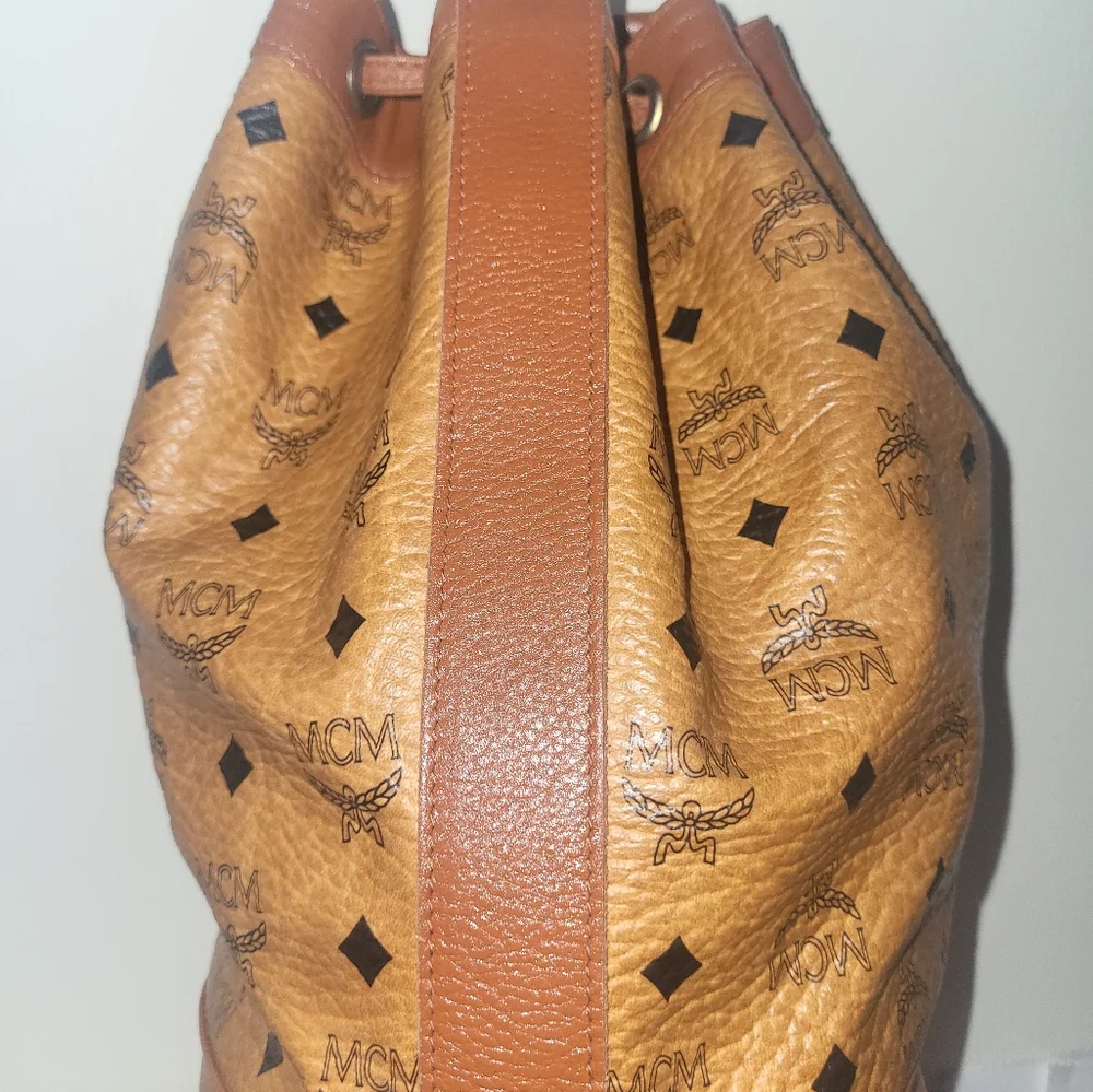 MCM Made in Germany Bucket Bag - Picture 6 of 10
